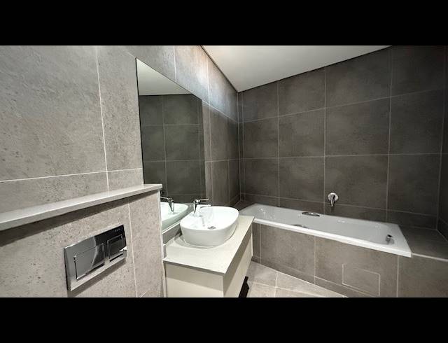 3 BEDROOM PENTHOUSE TO LET IN MORNINGSIDE